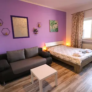 https://charming-cozy-studio-old-town-free-minibar.bucharesthotelsnow.com